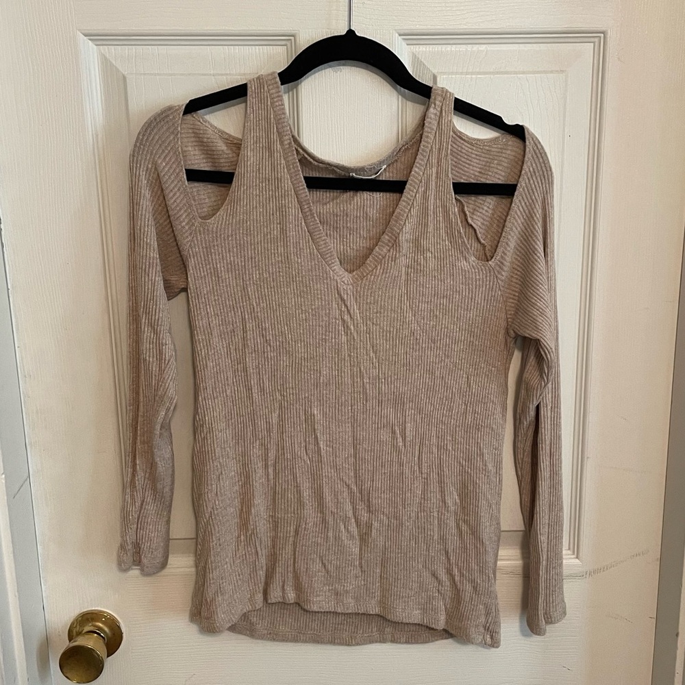 LNA cold shoulder long sleeve v neck tee